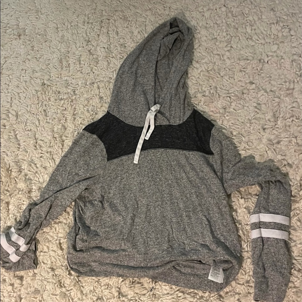 hollister sweatshirt